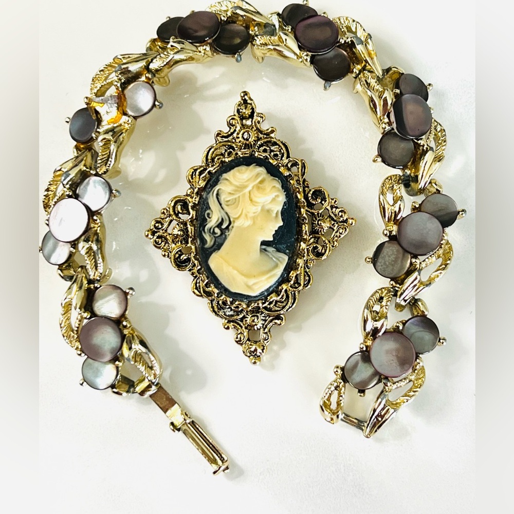 Gerry’s Cameo 1970-80s vintage necklace enhancer/brooch with bonus bracelet